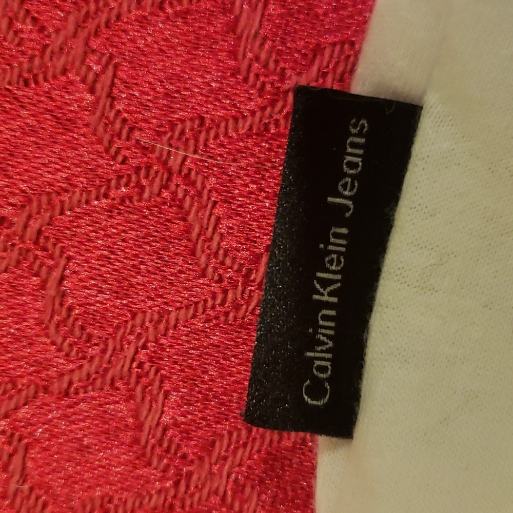 Calvin Klein Tshirt - Picture 4 of 5